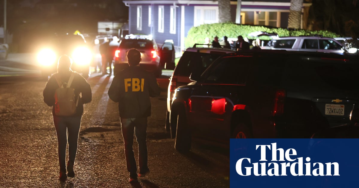 California: footage shows police detaining Half Moon Bay shooting suspect – video report