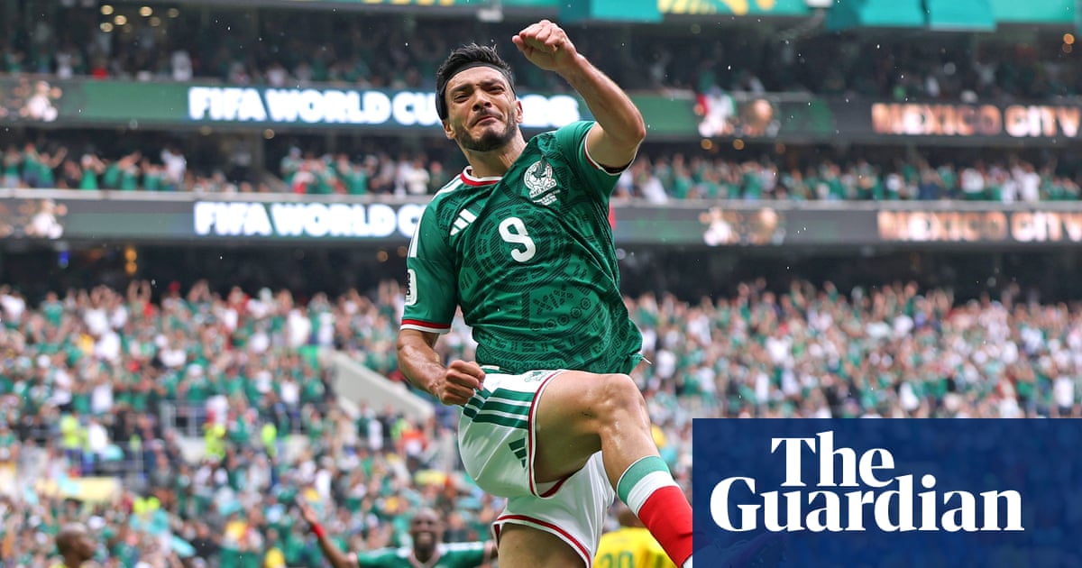 Raúl Jiménez seals Mexico’s win against nine-man South Africa in World Cup opener
