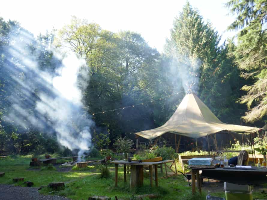 A Nomadic Chilterns dinner under way.