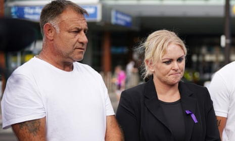 Paul Battersbee and Hollie Dance, the parents of Archie Battersbee, outside the Royal London hospital in Whitechapel, east London, 1 August 2022