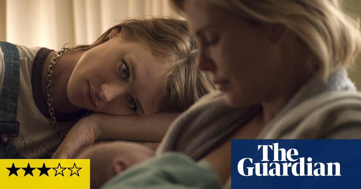 Tully Review Charlize Theron Pregnancy Drama Doesn T