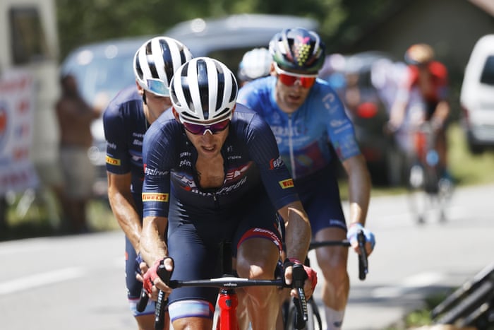 Giulio Ciccone takes the mountain points.