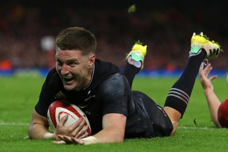 Wales v New Zealand: Autumn Nations Sequence – dwell! | Autumn Nations Sequence 1 Jordie Barrett dives to score his second try.