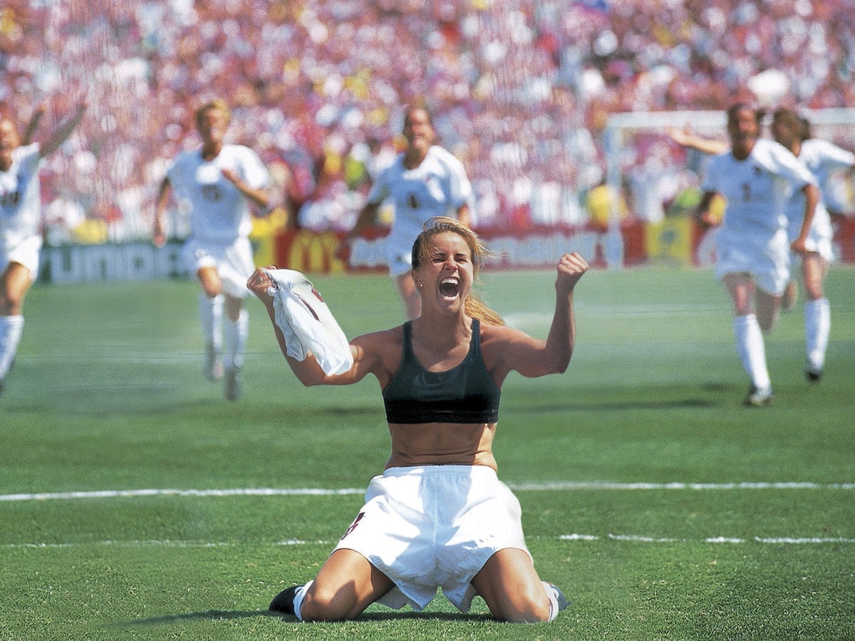 Những khoảnh khắc thay đổi cục diện trận đấu World Cup nữ số 4: Brandi Chastain năm 1999 | Cúp Thế giới Nữ | Người bảo vệ