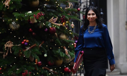 Suella Braverman outside No 10 following a cabinet meeting, London, 29 November 2022.