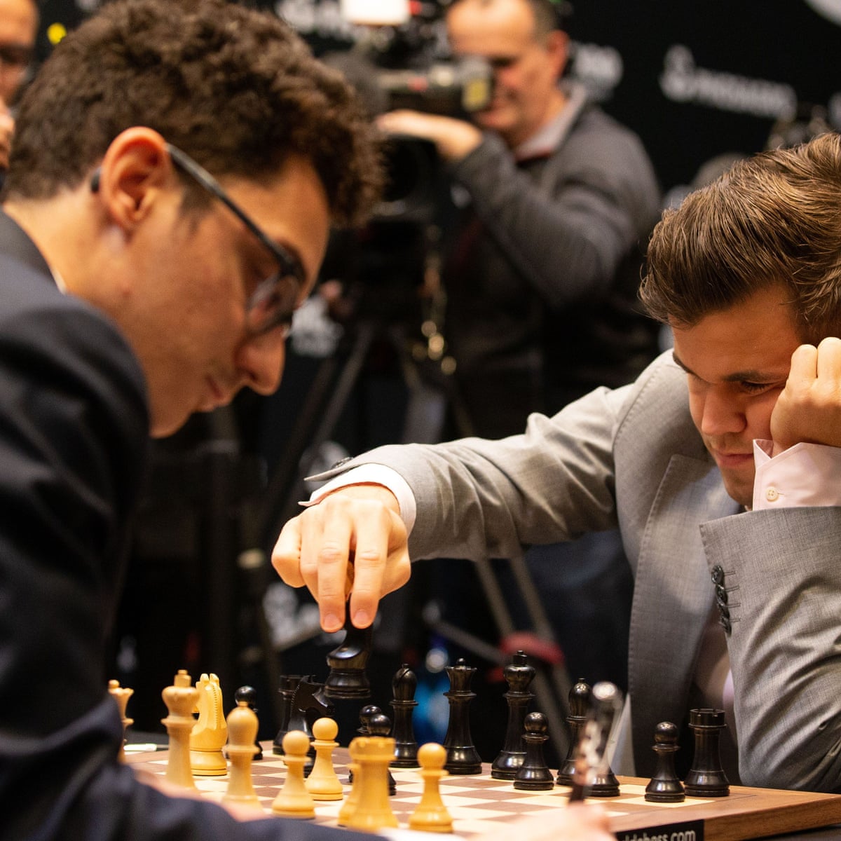 Magnus Carlsen Surprises Fabiano Caruana With Draw Offer In Game 12 As It Happened Sport The Guardian