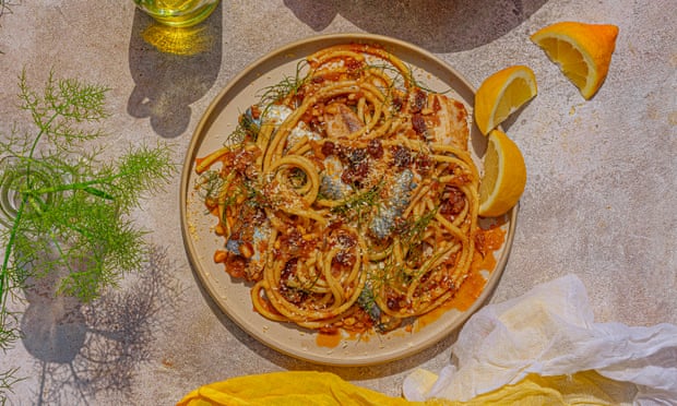 Pasta con le sarde – pasta with sardines, anchovies, fennel, raisins and pine nuts.