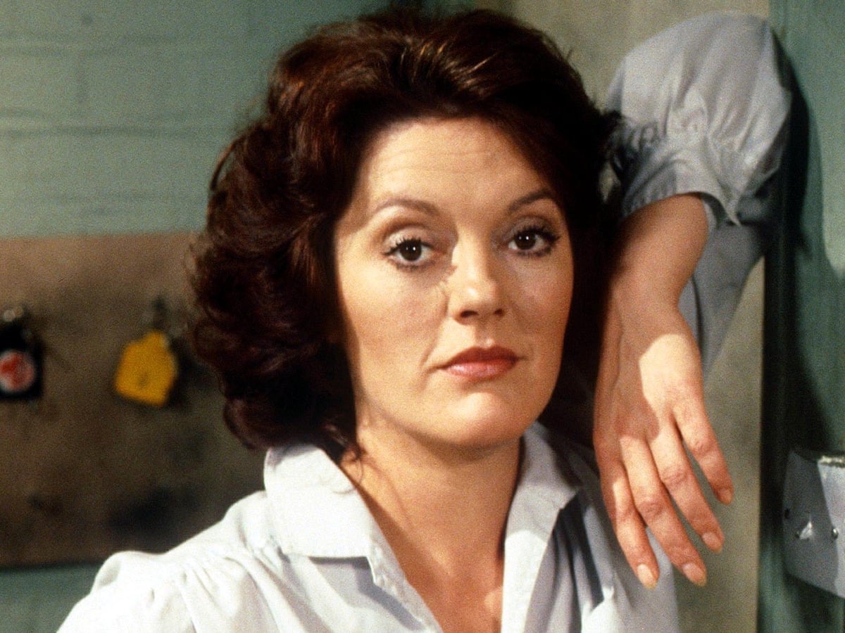 Carolyn Jones Obituary Television The Guardian