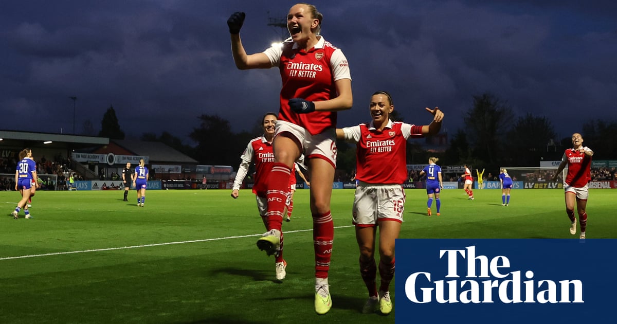Frida Maanum sees off Leicester to give wounded Arsenal WSL respite