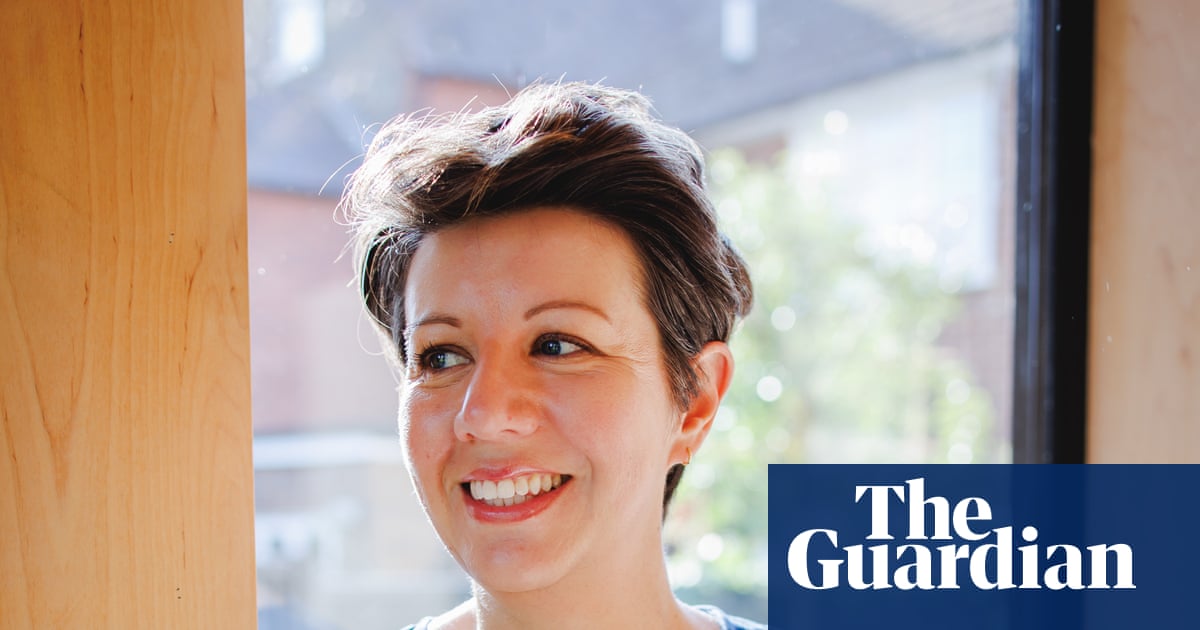 Claire Lynch wins Nero Gold prize for debut about 1980s homophobia