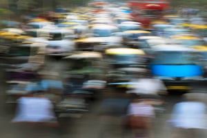 Cars in traffic jam in Mumbai during rush hour.