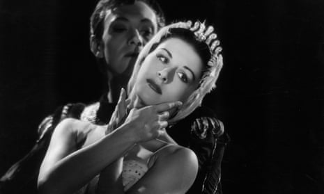 Violetta Elvin and John Field dancing in Swan Lake, 1953.