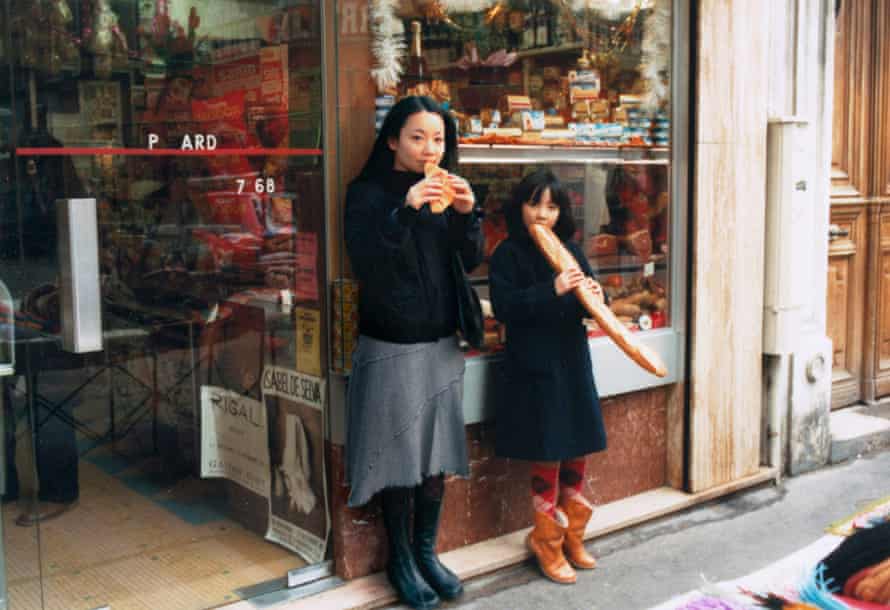 1982 and 2006, Paris, France, from Imagine Finding Me by Chino Otsuka.