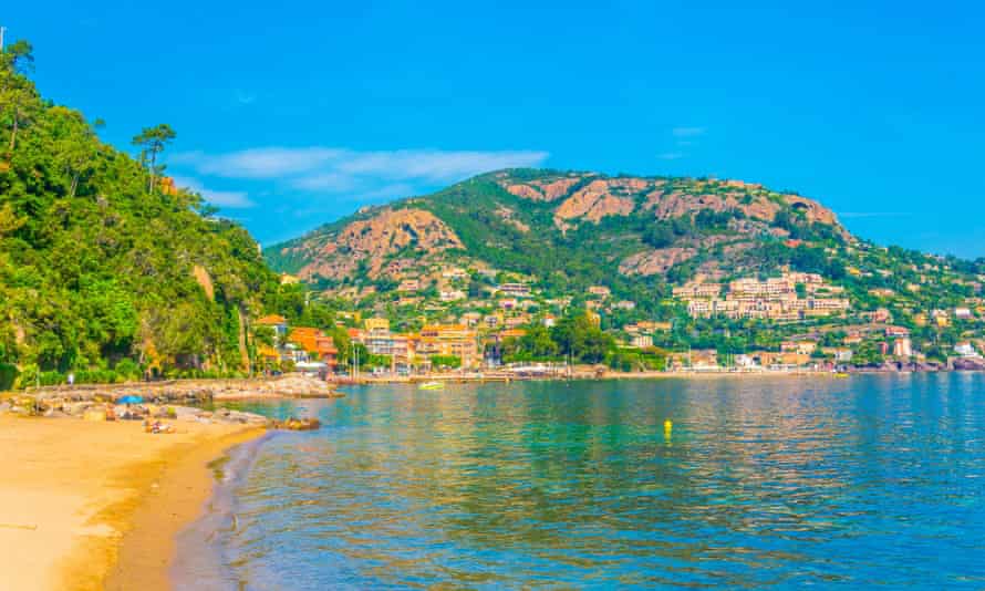 Plage de l’aiguille at theoule sur mer
