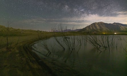 California Copes With Worsening DroughtLAKE ISABELLA, CA - JUNE 13: Boulders that were once submerged are seen as the water level of Lake Isabella, already down to16% capacity, continues to drop on June 13, 2021 near Lake Isabella, California. Authorities are bracing for a predicted driest year on record for the Kern River, carrying only about a quarter of its average Sierra snowmelt water to Lake Isabella. Large portion of the West are now in the most extreme drought category and fire officials are warning of another devastating wildfire season in California. (Photo by David McNew/Getty Images)
