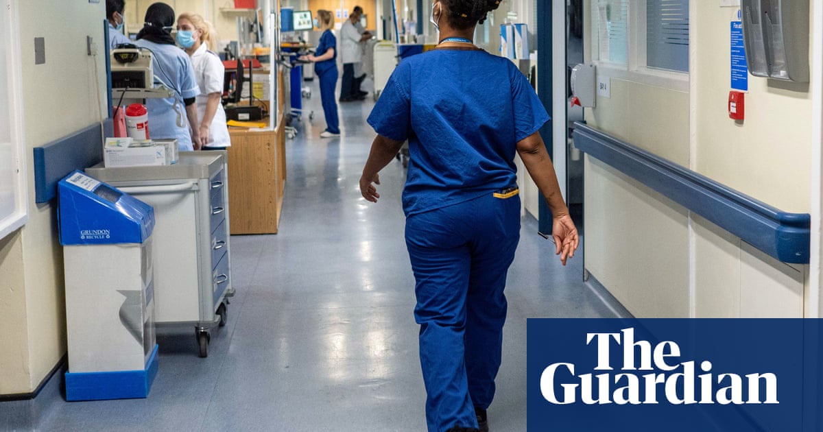 Delay in improving NHS maternity care costing lives of hundreds of babies a year report