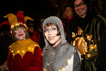 Tilly, aka the court of the counterfeit Kerneweks.