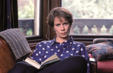 Imrie as a photographer searching for the truth about her mother’s death in Blue Black Permanent.