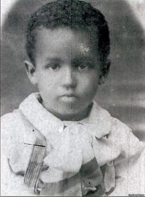 Yosif Stalin,摄影师,年龄大约五岁。