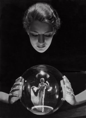 Lee Miller and Agneta Fischer, 1932model and muses:“I asked myself over and over... how do I represent the modern woman in the true light of the period”. george hoyningen-huene