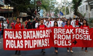 Philippines: Batangas citizens, anti-coal activists and environmental advocates gathered and marched from the Batangas Provincial Capitol towards the Lyceum of the Philippines University, to remind local candidates running for office to include the phase out of dirty energy in their platforms.