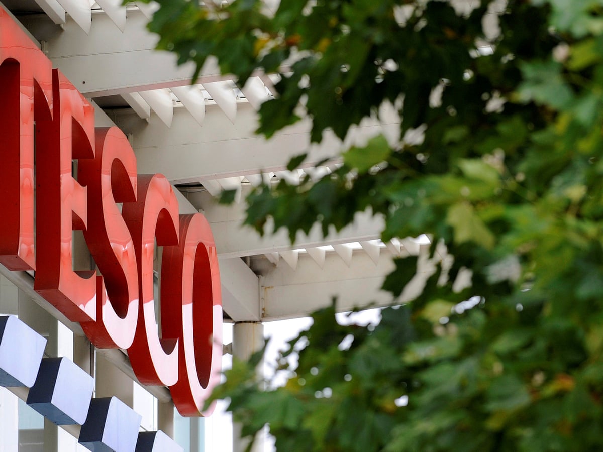 Tesco Raises Wages For Store And Warehouse Workers By 10 45