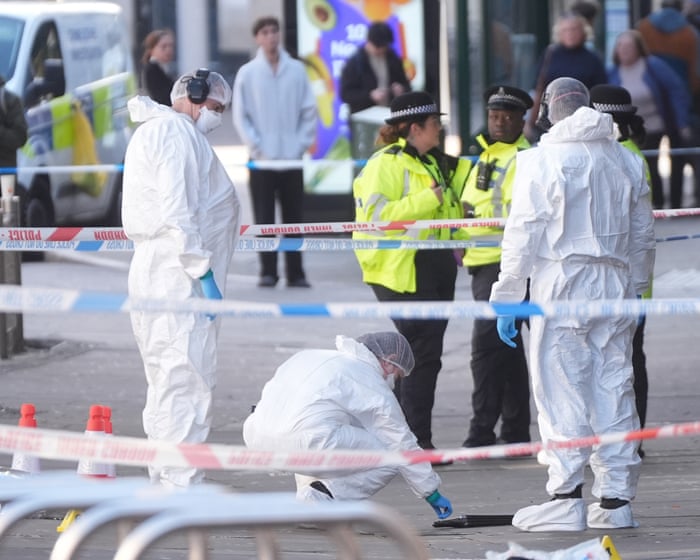 Nottinghamshire police officer in hospital after being shot in the foot