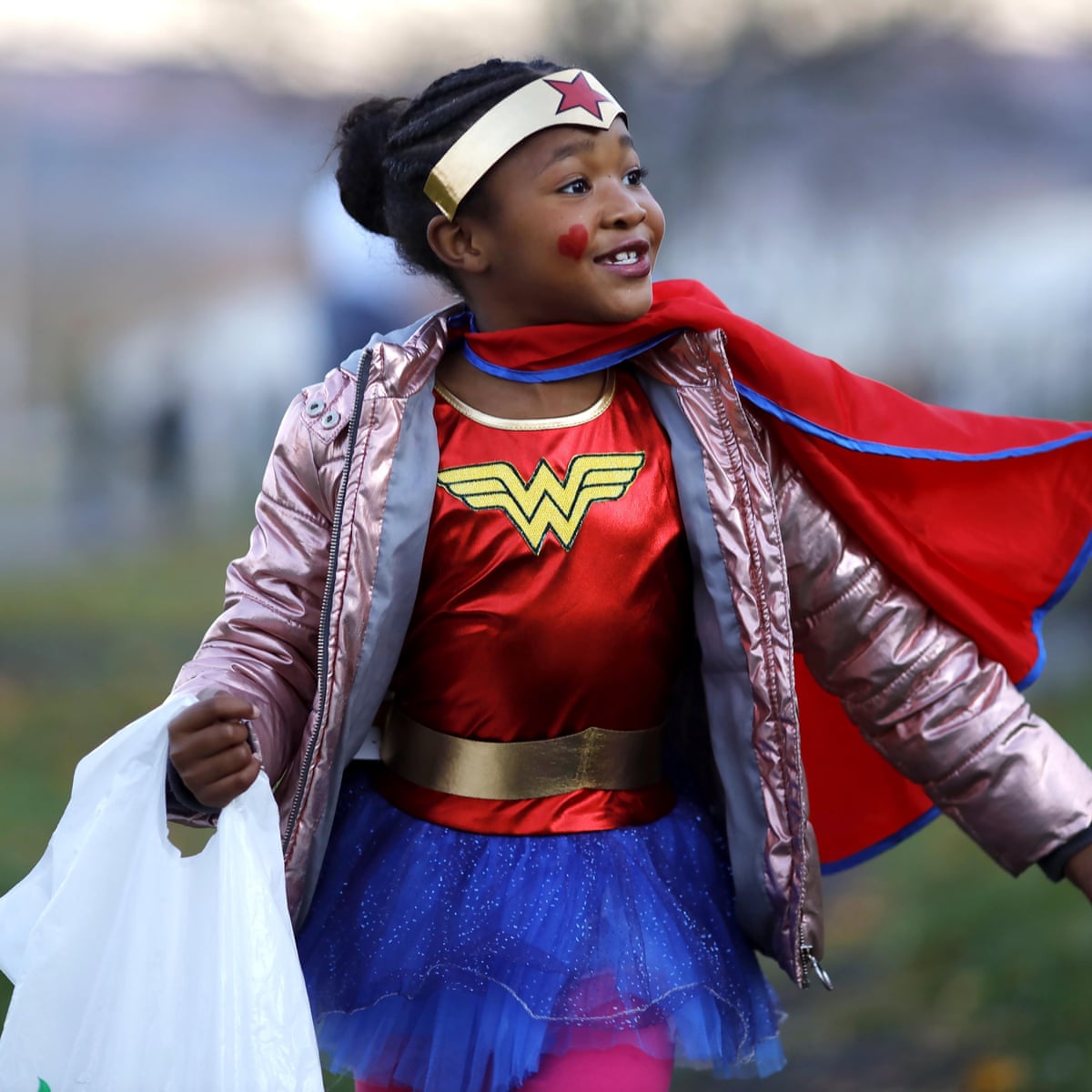 Us Holidays During Covid Yes To Trick Or Treating No To Santa Mall Photos Coronavirus The Guardian