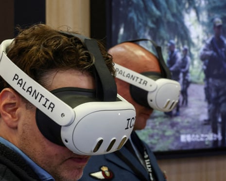 What Workers Actually Think: The Internal Perspective - visual representation