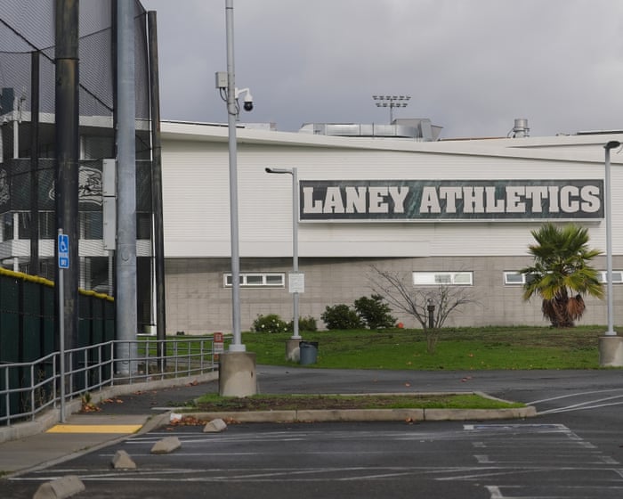 Man charged with murder of Oakland football coach ordered to stay in jail without bail