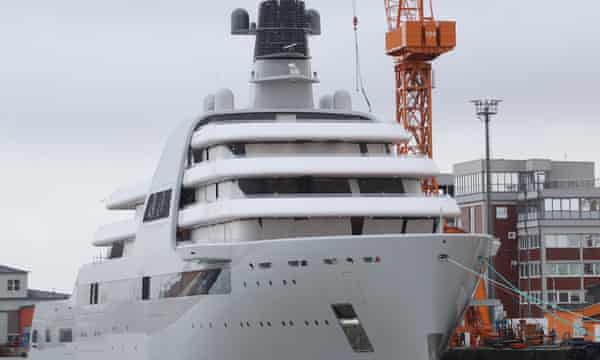 Solaris es uno de los cuatro barcos propiedad de Roman Abramovich.