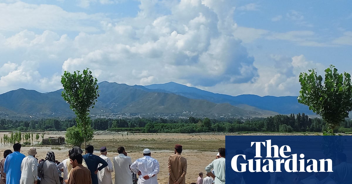 At least 32 people killed as flash floods hit northern Pakistan