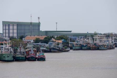 Trawlers are docked at a pier as rising diesel prices make fishing operations unprofitable, in Samut Sakhon province, Thailand, 25 March, 2026.