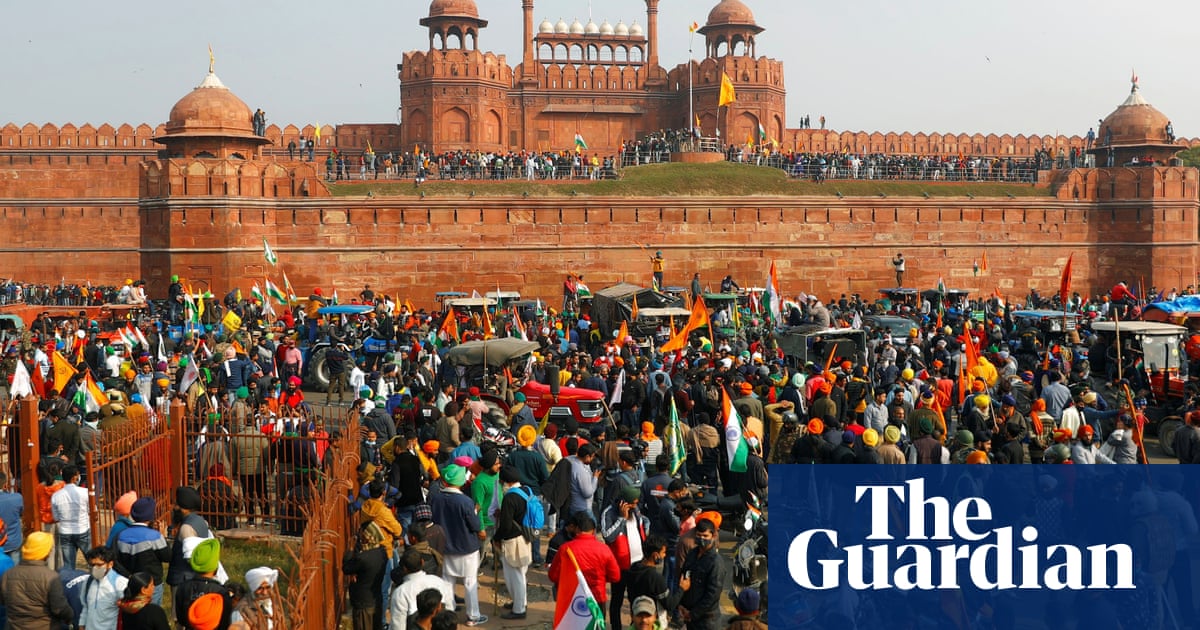 Indian journalists face criminal charges over police shooting reports