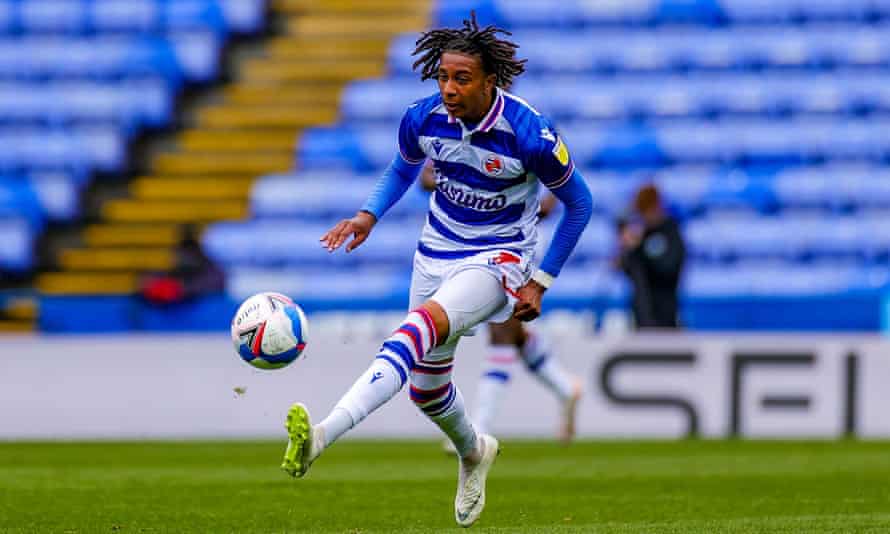 The forward Michael Olise, in action for Reading in May, has joined Crystal Palace.