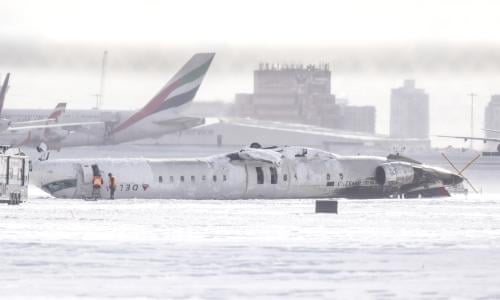 Delta offers $30,000 to passengers in Canada plane flip – 'no strings attached' | Airline industry | The Guardian