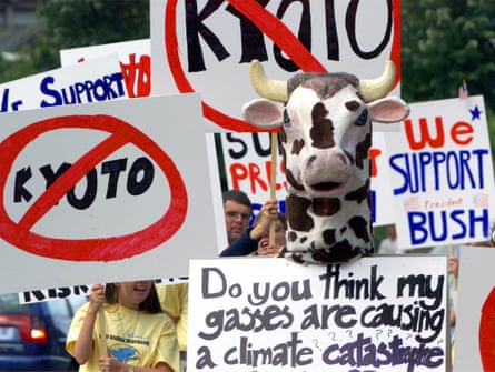 US college students protest against the Kyoto treaty in support of George W Bush at a climate summit in Bonn in 2001
