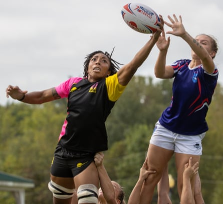 Kristen Thomas, like Naya Tapper a US Eagle, wins lineout ball in training.