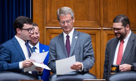 Tim Burchett, centre, who is co-leading the UFO investigation.