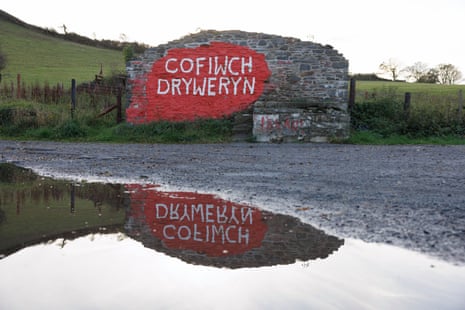 Cofiwch Dryweryn is a graffitied stone wall near Llanrhystud, Ceredigion. The author and journalist Meic Stephens painted the words on to the wall of a ruined farm cottage in the early 1960s after the decision by Liverpool city council to flood the Tryweryn Valley, including the community of Capel Celyn, to create the Llyn Celyn reservoir. The phrase ‘Cofiwch Dryweryn’ has become a prominent political slogan for Welsh nationalism.