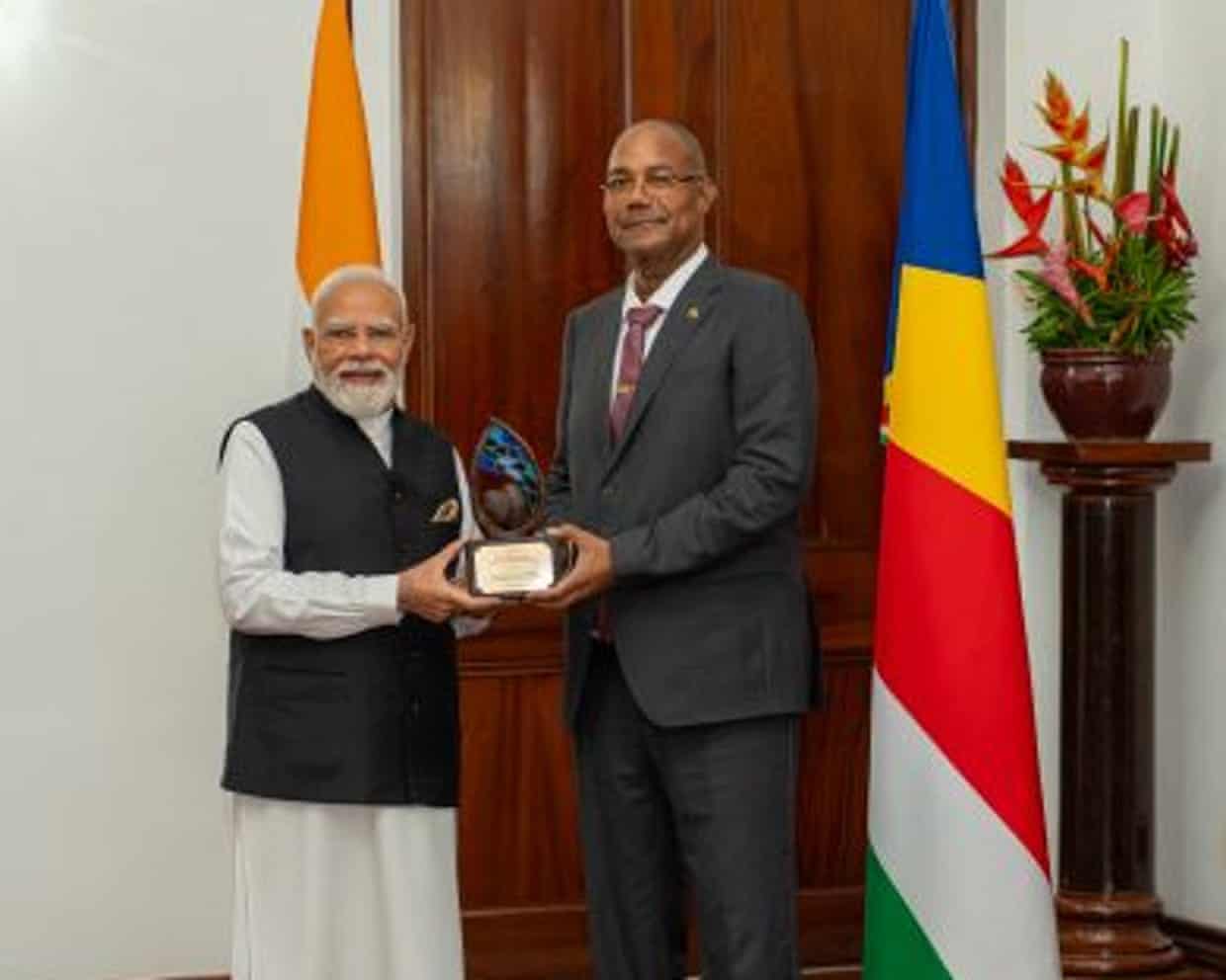 Guardian reports Modi habit of collecting awards on foreign trips