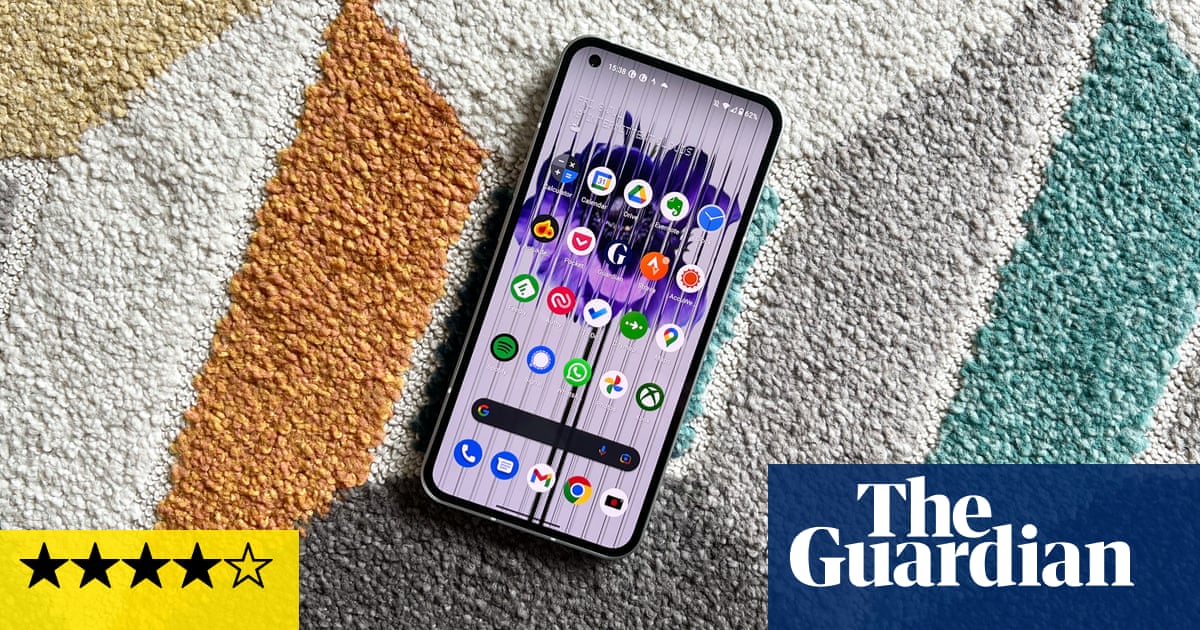 Nothing Phone 1 review: an Android with funky lights on its transparent back
