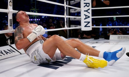 Oleksandr Usyk was in clear pain after being hit with a shot on or just below the belt by Daniel Dubois.