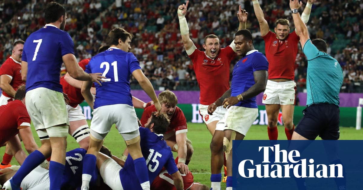 Rugby World Cup: Wales edge France and South Africa beat Japan – video highlights