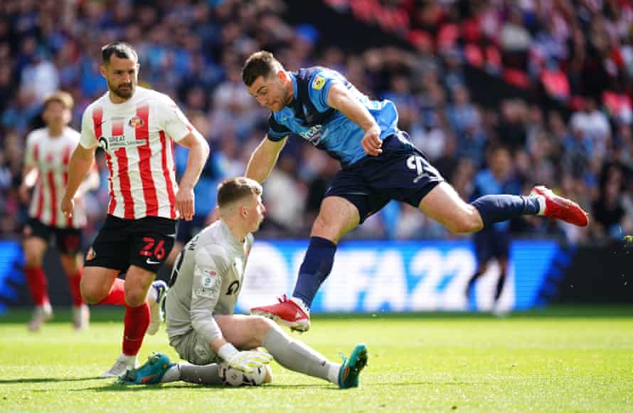 Sam Vokes is thwarted by Anthony Patterson.