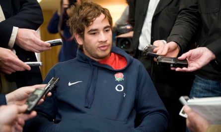 A young Cipriani surrounded by members of the press