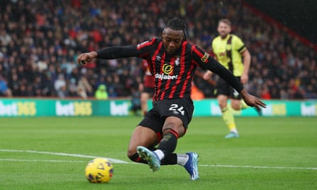 Antoine Semenyo scores Bournemouth’s equaliser.