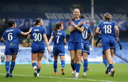 Martina Fernandez celebrates scoring in Everton’s 2-1 victory over Aston Villa .