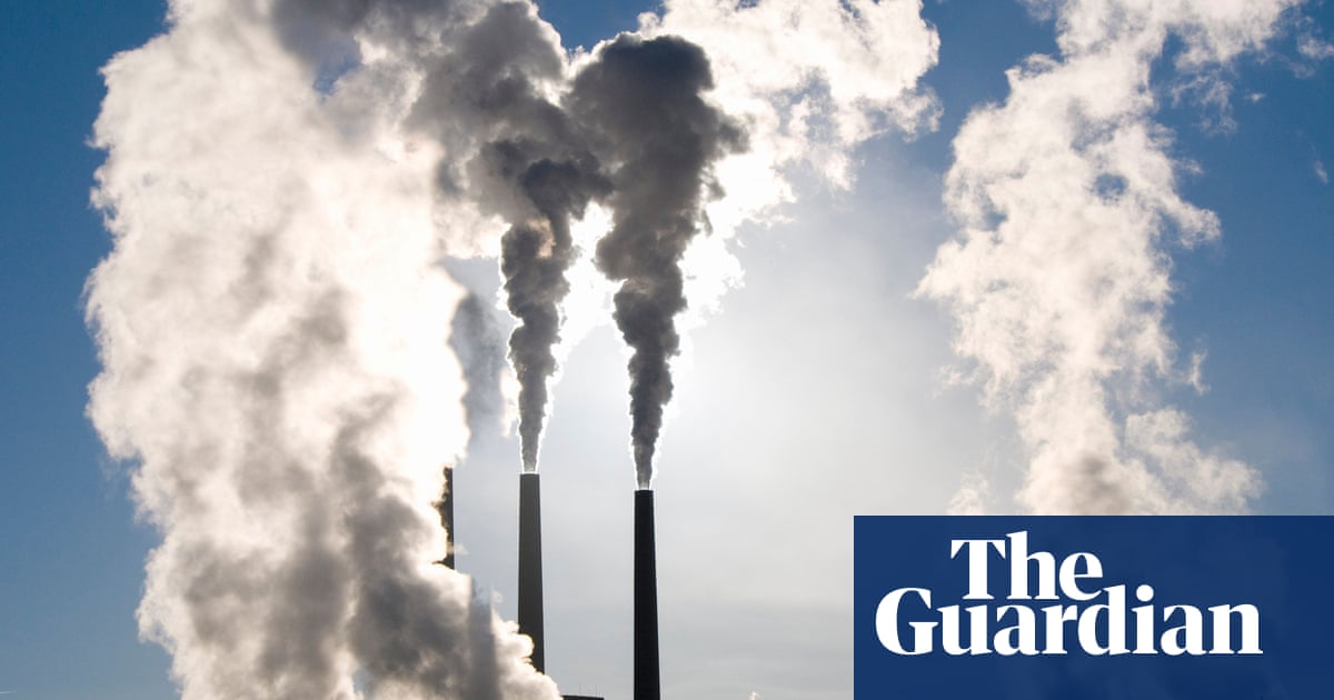 'Coal is on the way out': study finds fossil fuel now pricier than solar or wind