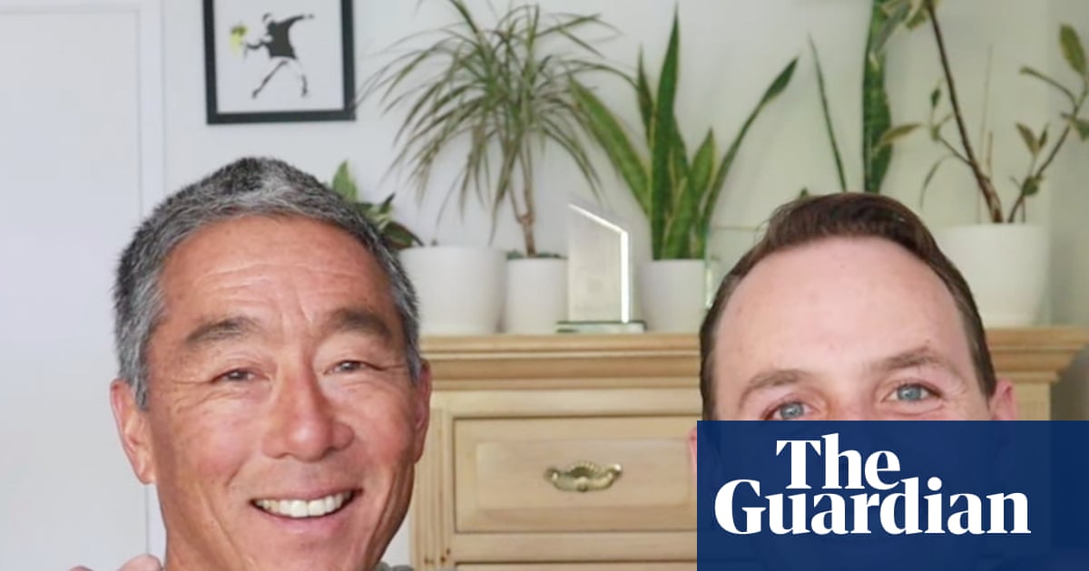 ‘Don’t fall!’: foil boarders describe hair-raising shark chase caught on video off California coast ‘Don’t fall!’: foil boarders describe hair-raising shark chase caught on video off California coast
